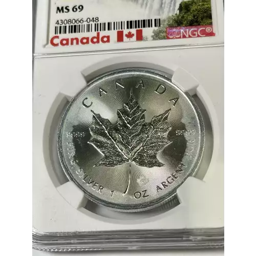 Canada Maple Leaf .9999 Fine Silver $5